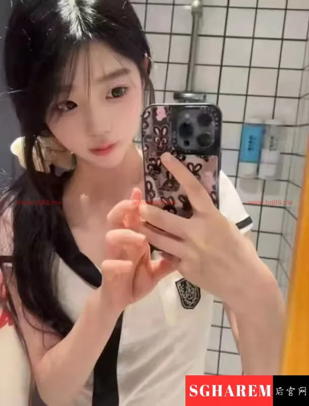 新加坡 SG escort 图集配图 2，主题为 新加坡KTV：从订房到氛围，怎么选才不踩坑