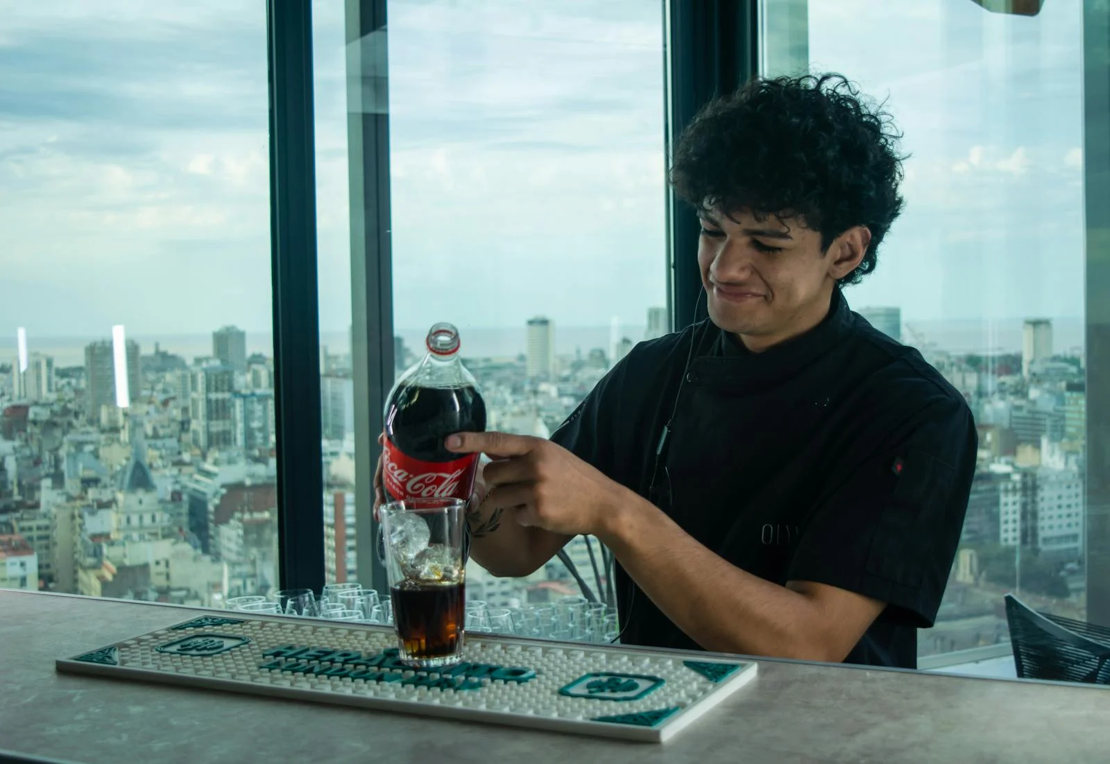 芽笼666：新加坡成人娱乐聚集地